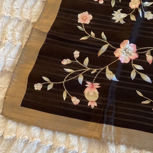 Talbots silk scarf - Picture 2 of 4